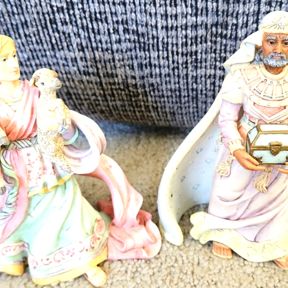 Two Christmas Figurines, An Angel with 2 Lambs & Royal King. Vintage 1996.